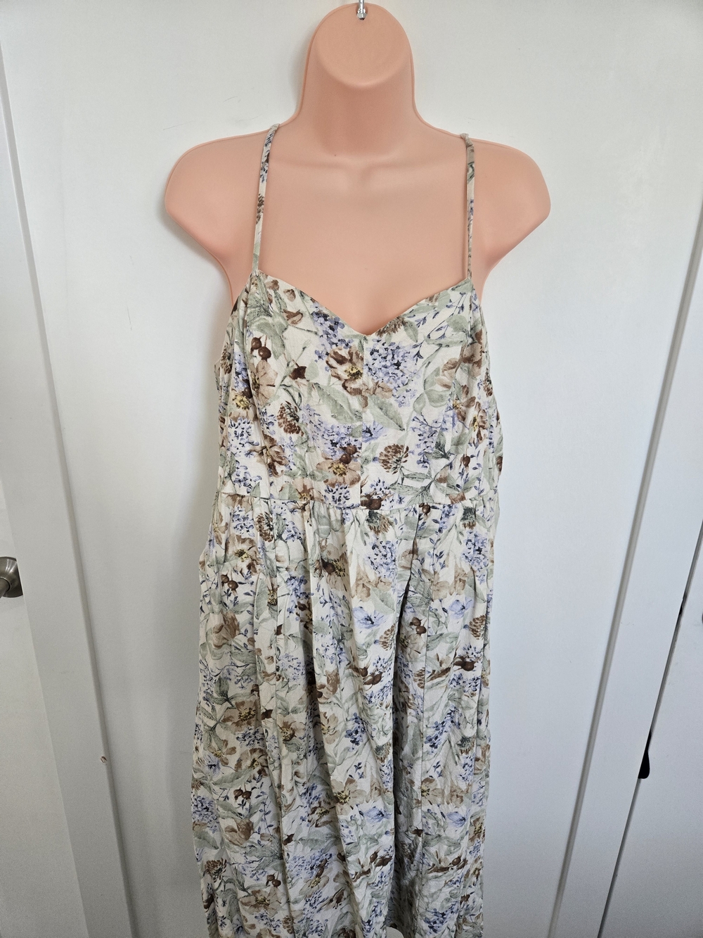 Reitmans Floral Spaghetti Strap Midi Dress in Cream and Green